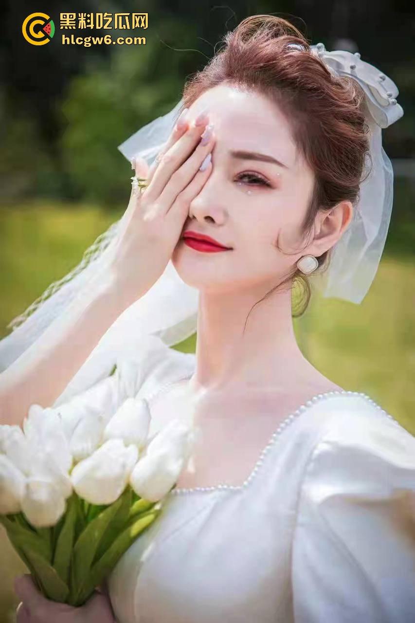 绿帽大瓜曝光！沈阳人妻『苗青凤』房产中介成公交车，独乐乐不如众乐乐，男人全城轮番上，这绿帽绿得发光！-3