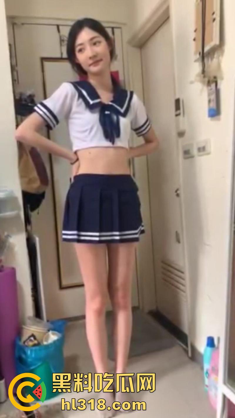 摄影师私拍长腿嫩妹，顶级身材颜值女神，逆天大长腿配饱满蜜桃臀，这种嫩模谁能扛得住啊！-2