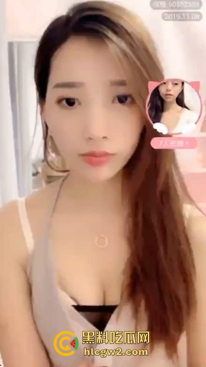 先天炮架圣体抖音网红【000】 付费福利流出 逆天美腿配黑丝 丁字骚裤抠肥逼 简直极品！-12