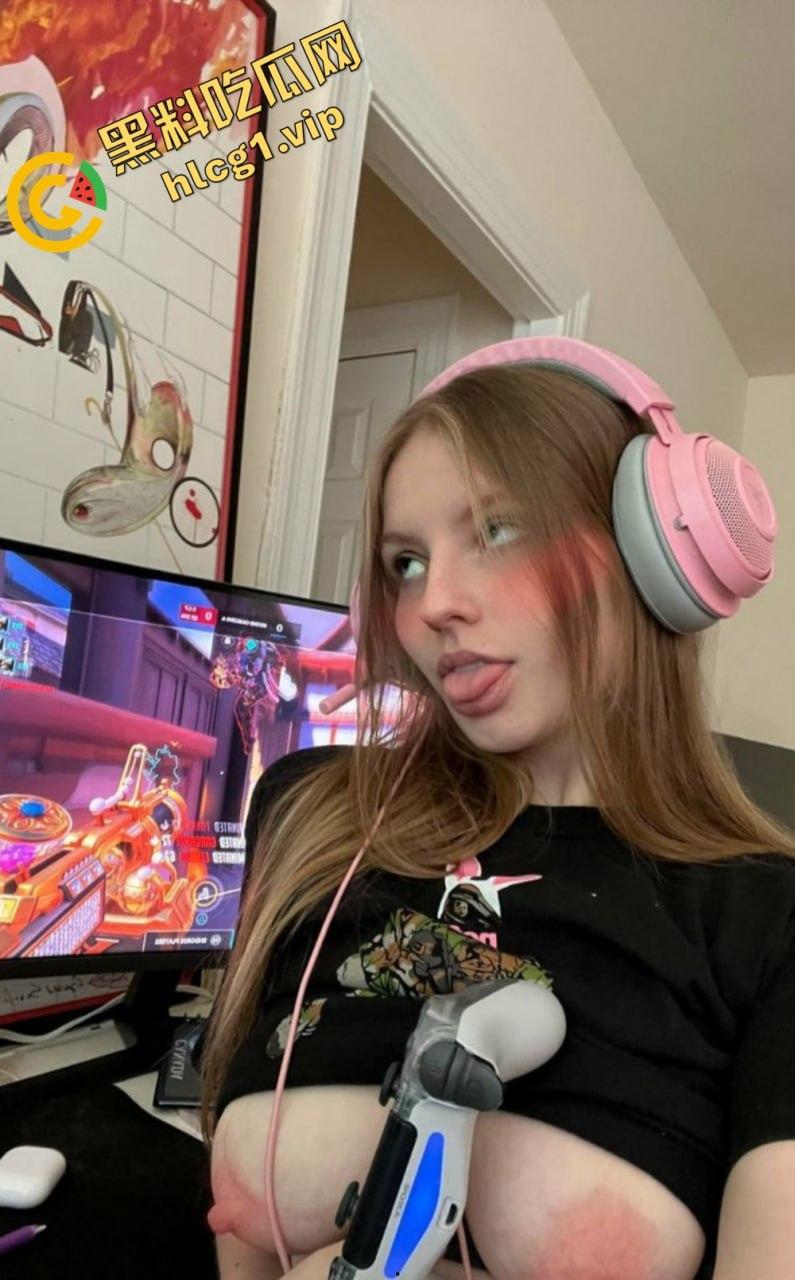 老外小萝莉太会玩！与男友吃鸡私密画面大曝光，外国萝莉还真是放得开！-5