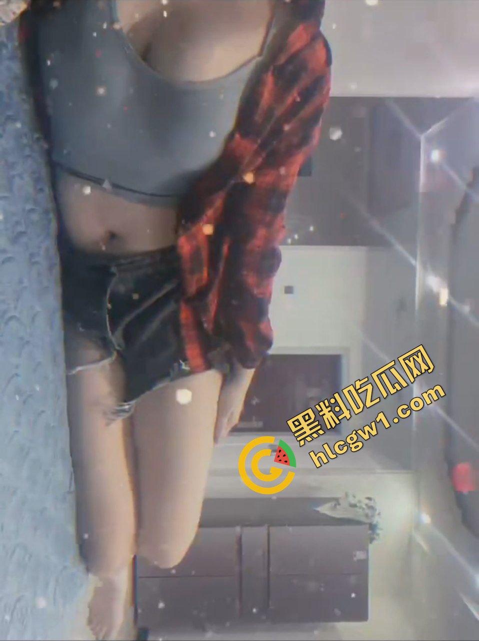 河南南阳反差骚鸡『马灵芝』纹身社会姐 又浪又骚！女上位狠狠夹吸男友鸡巴 独家曝光！-1