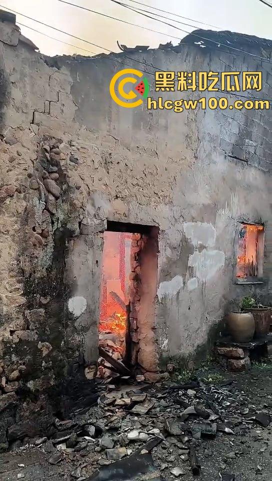 惊爆!浙江丽水青田县后街路突发火情,多间民房似被《末日之火》点燃-8