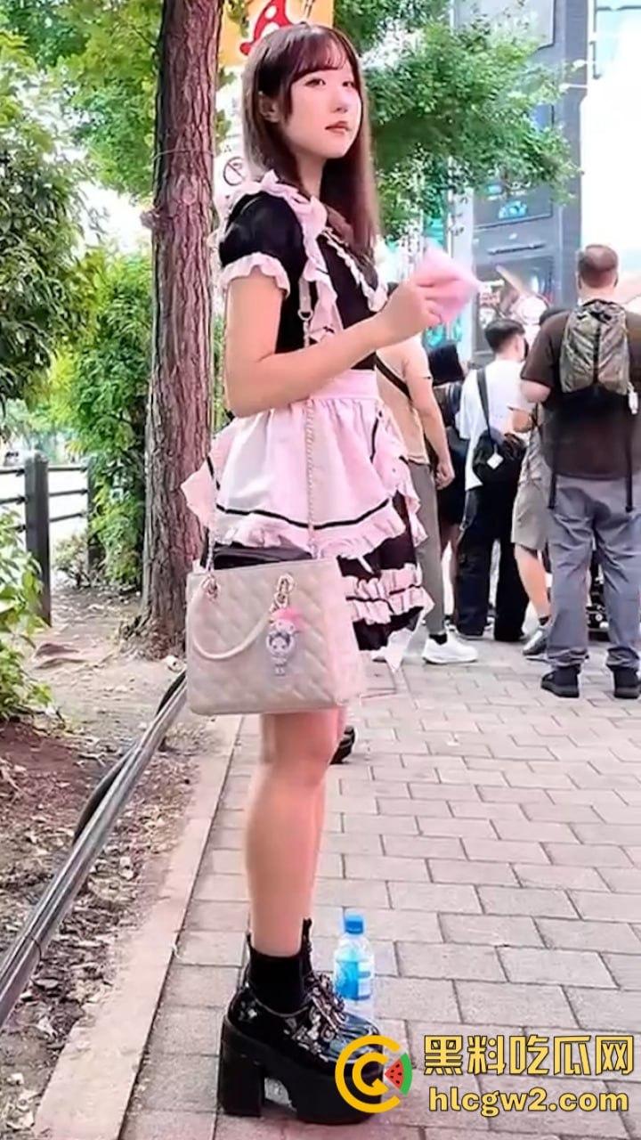 宅男天堂！实拍日本街头让人眼花缭乱的精致站街少女 多少钱可以带回家？-3
