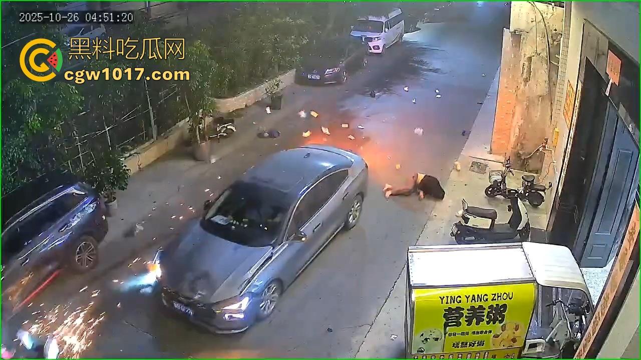 鬼火少年深夜惨遭横祸！深夜凌晨被醉酒司机撞了个倒头就睡，人都飞起来了，车的零件都着火了，极其惨烈！-3