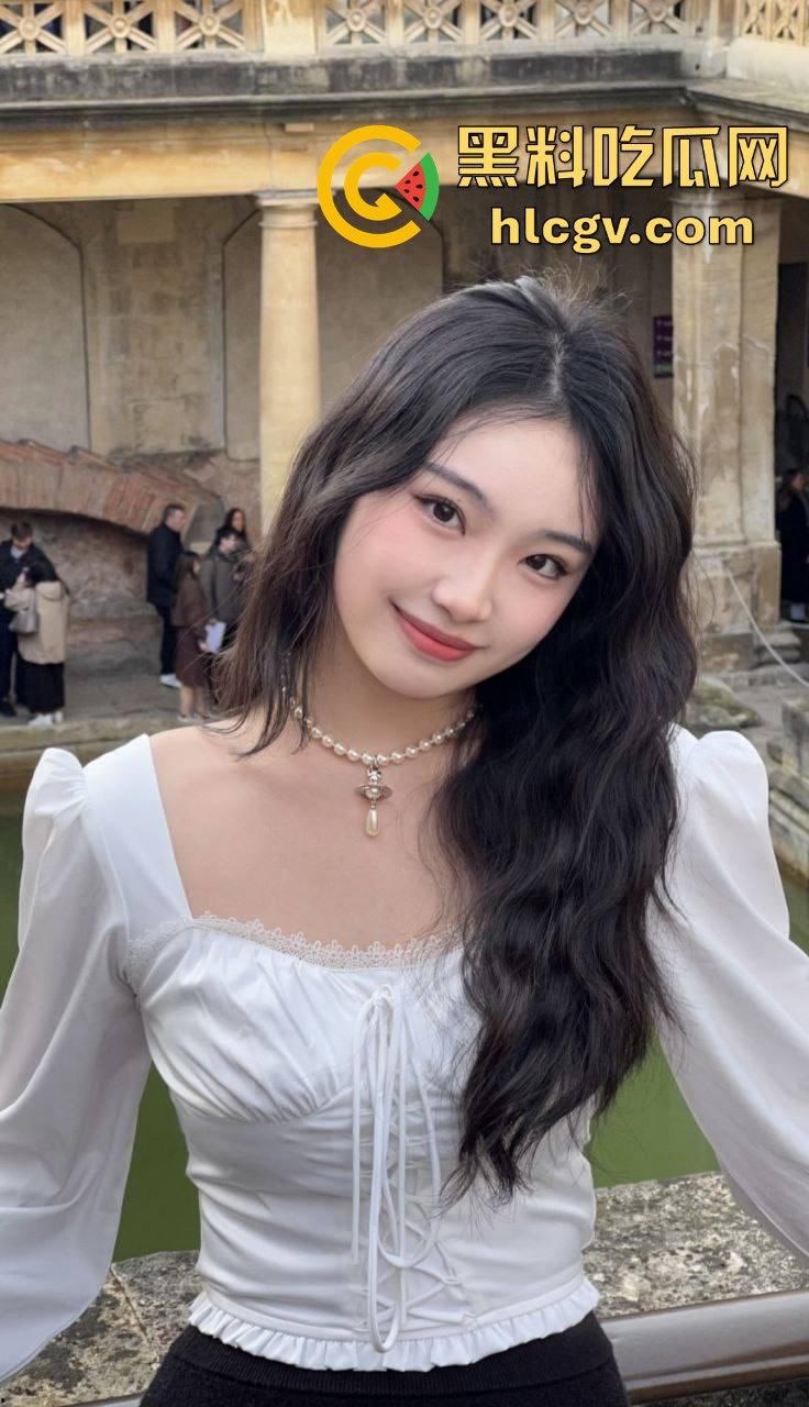 瓜友爆料约炮顶级颜值反差婊【刘雯雯】！猫耳造型卖萌，口交私拍骚劲十足！-1