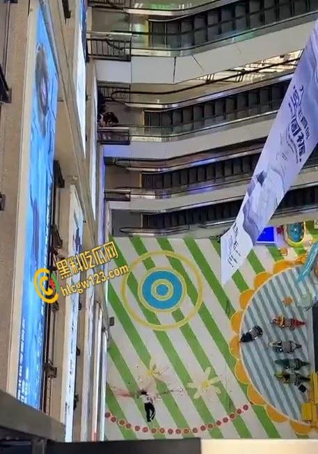 邯郸三中学生考550分，母亲不兑现承诺还动手，悲剧跳楼引发热议 !-7