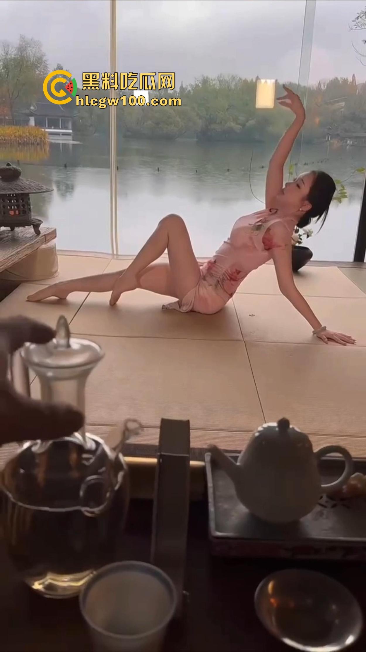 杭州富哥的奢华下午茶，茶又白又长端起来就是极品，喝上一口直接懂了品茶得滋味，咱喝的只能算下脚料！-15