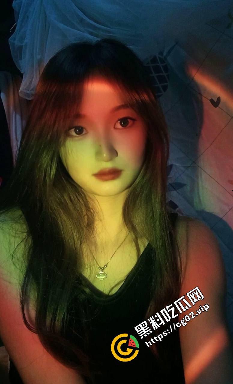 上饶职业技术学院反差婊 张静 偷情约炮被曝光！恋爱期间多次约炮老男人 中间还打过 2 次孩子！-4