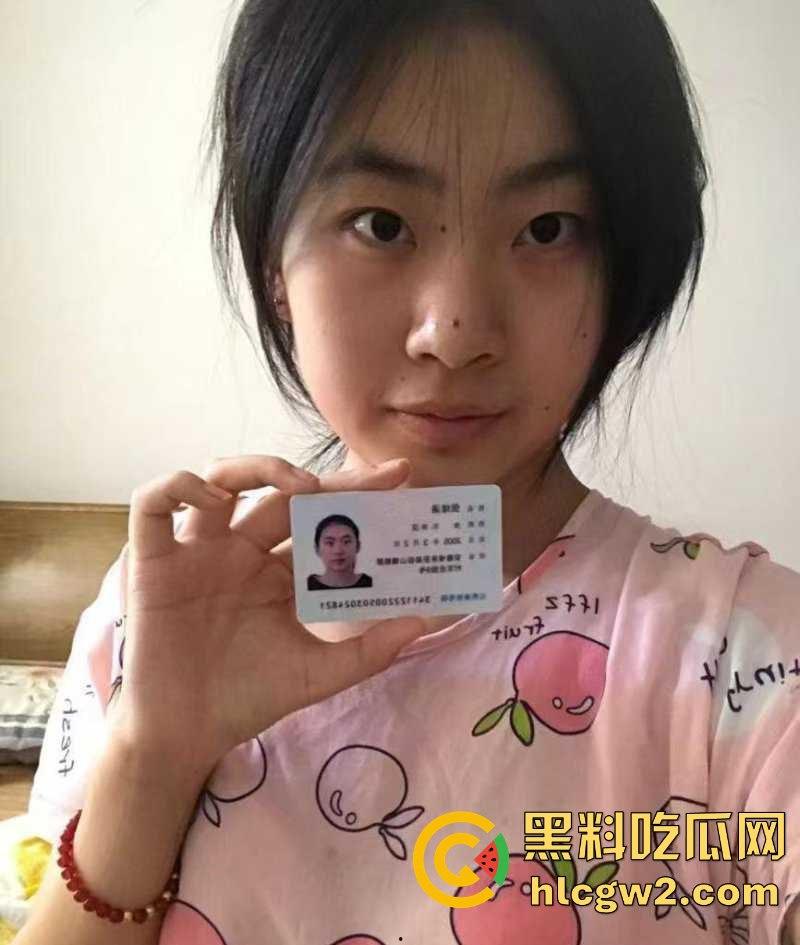 安徽亳州职院05年小母狗骚货『倪书函』露逼照疯传  拍全裸骚照把骚穴拍成艺术品  骚穴直接摆给你看！-8