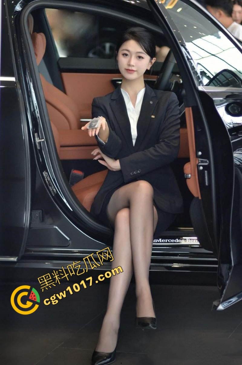 广西柳州奔驰4S店惊爆偷情丑闻!女销售与同事狂野偷情,金主怒曝视频,火爆开车撞店-10