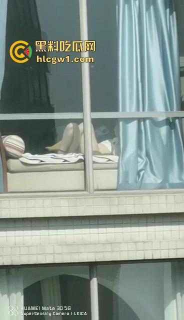 瓜友用华为手机偷拍邻居女孩看毛片自嗨！真TM清晰，以后干这事还是把窗帘拉上！这波偷拍真遥遥领先！-6