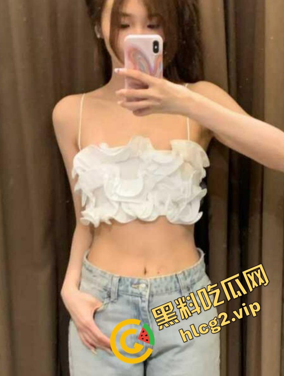 广西桂林旅游职业学院女生被脱光筷子插逼 白酒灌逼灌水泥！-2