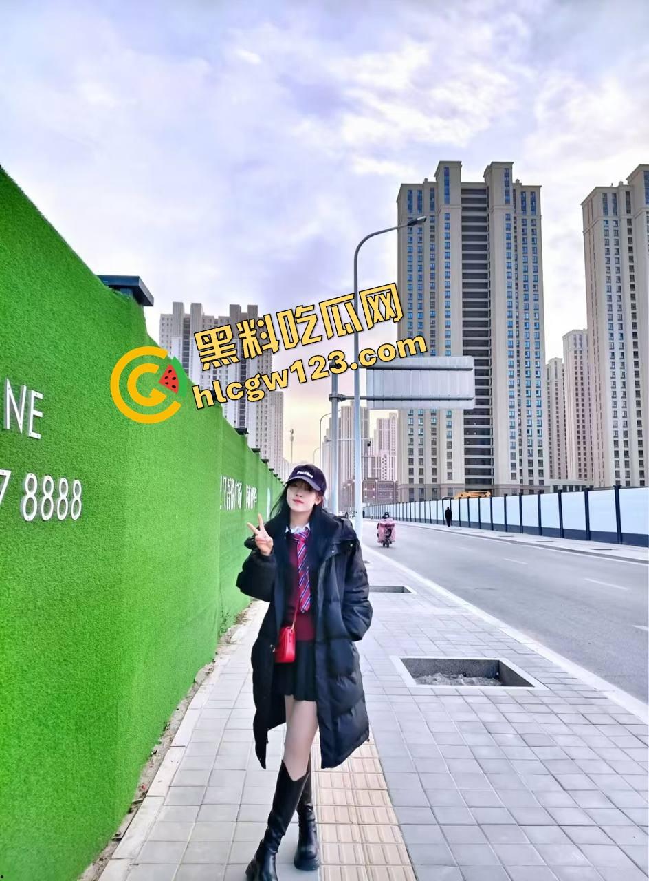 又一个女朋友被玩疯，全头罩调教成铁甲小宝，口鼻被封逼口被塞，这种重度变态玩法到底什么路数？-4