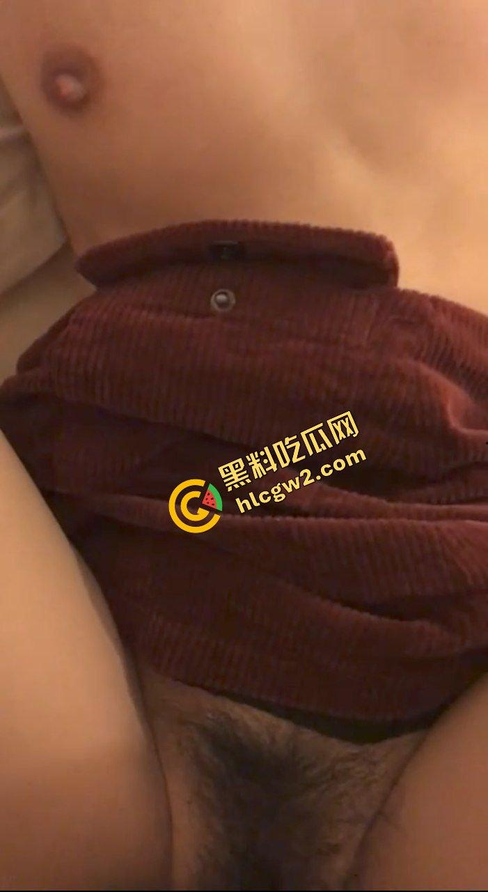 湖北武汉极品反差社会姐『陈诗暄』大专毕业无工作四处混 找商务大哥操逼拿钱！独家流出！-4