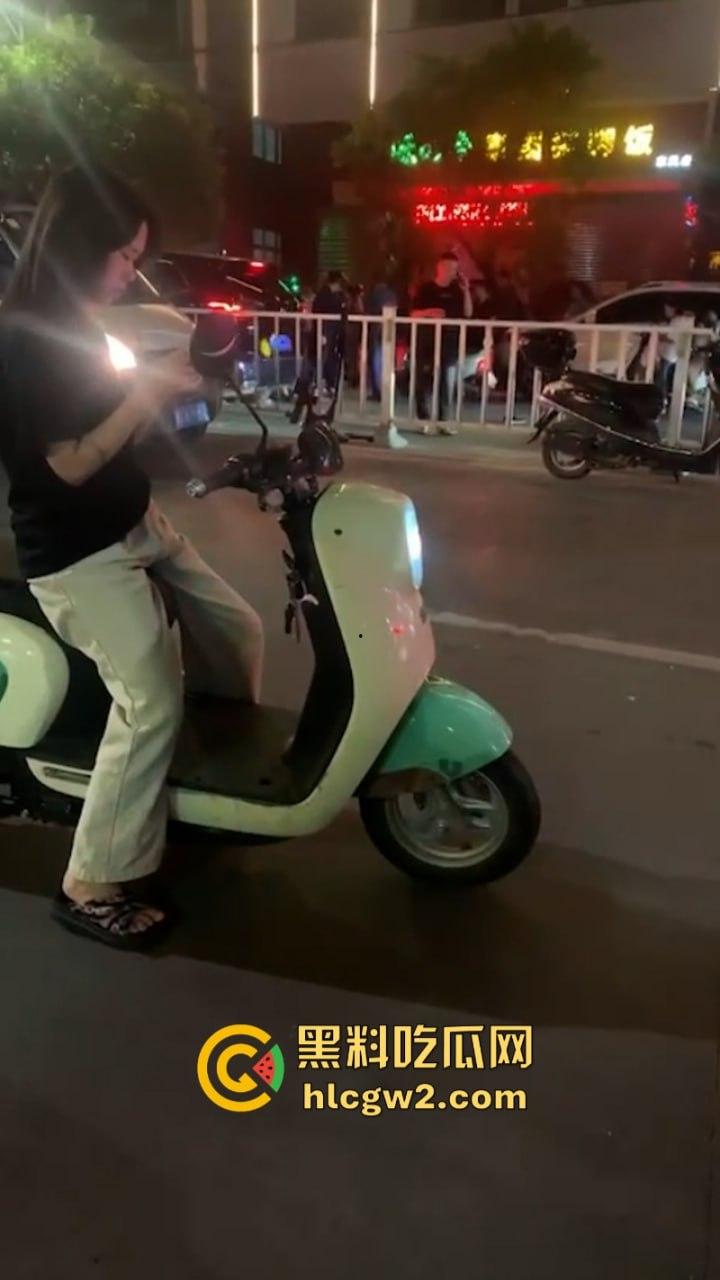 “晕倒前先把微信记录清一下！”潮汕东彩路精神小伙酒后驾摩托车狂飙酿车祸 不顾断腿先拿手机 这是有啥秘密啊？-10