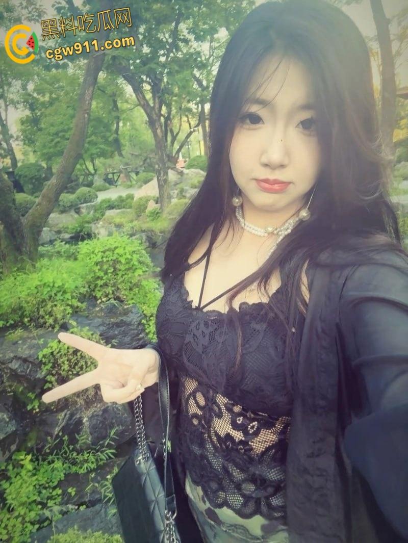 山西临汾微胖学妹【徐淼淼】,与男友酒店镜前后入自拍,极品翘臀后入爆操,白嫩巨乳晃动不止!-5