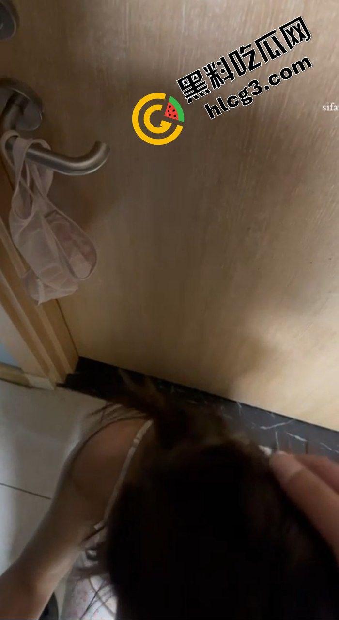 大神真实乱伦大姨子 推特『喜欢我的大姨子』各种爆操大姨子 记录多场景性爱视频流出！-12