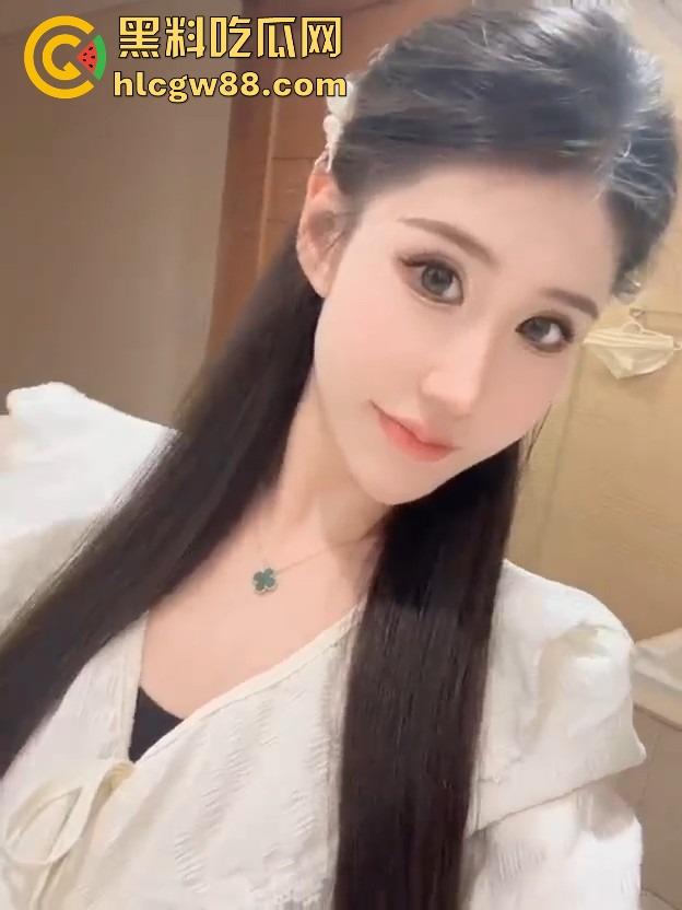 混迹马来迪拜柬埔寨外围女【邝葵魁】欠债不还拉黑恩人！两万多欠款理直气壮骂人，曝光婊子做爱的样子！-11