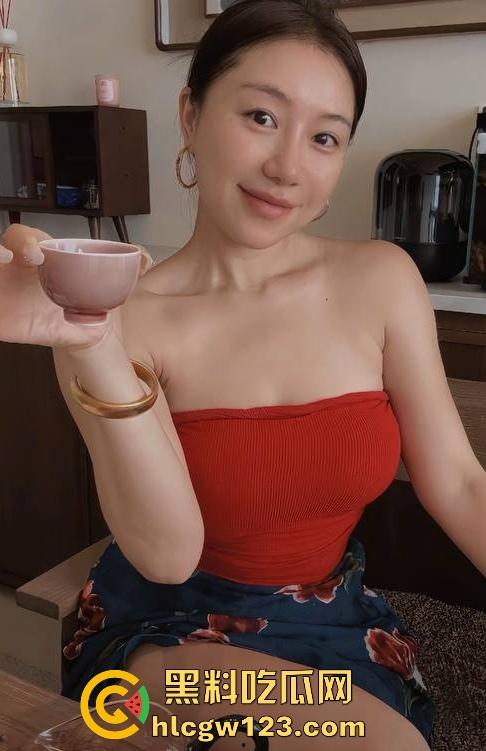 极品巨乳网红【扶摇】与男友性爱视频泄密 完美胸型女神被男友疯狂猛操后入 骚叫不断！-11