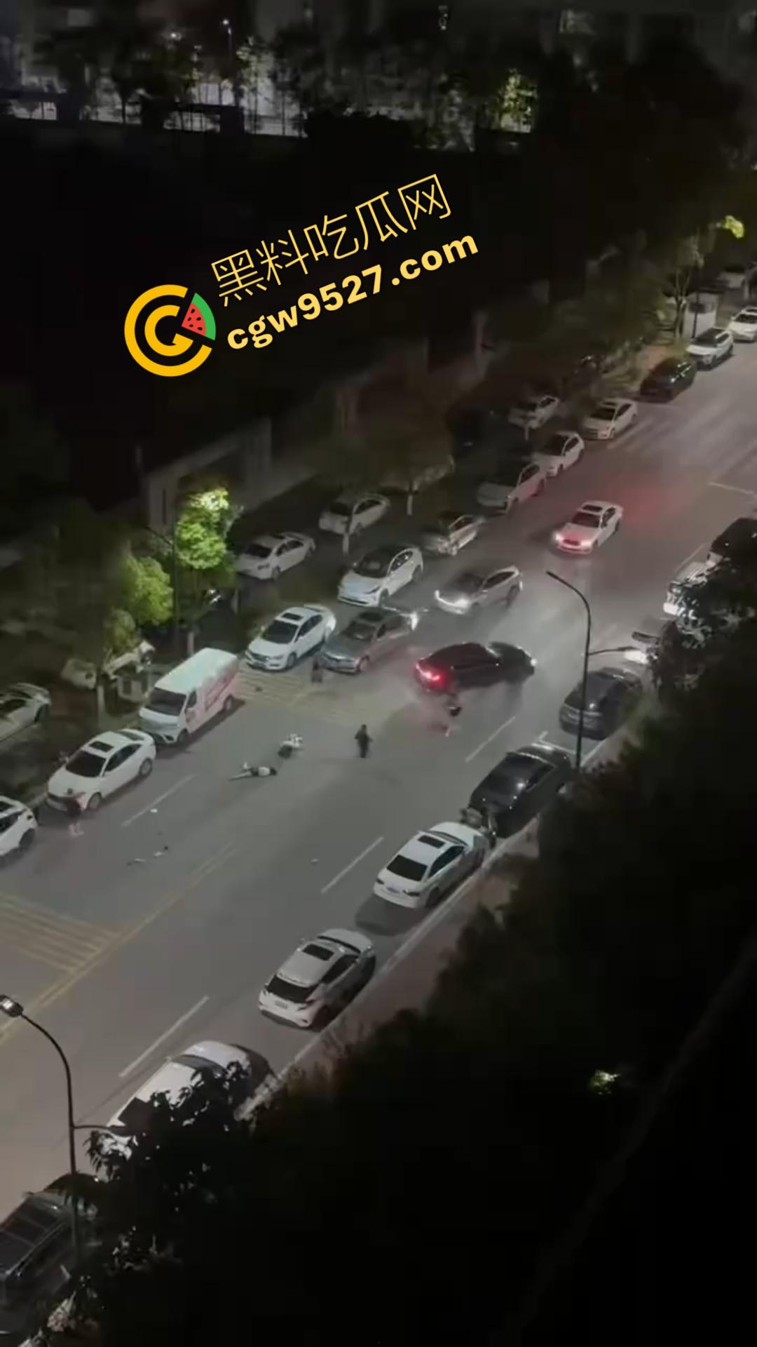 景德镇街头上演惊魂一幕：40岁男子开车撞人导致2死1伤的惨烈悲剧，只因赌博令人丧失理智-7
