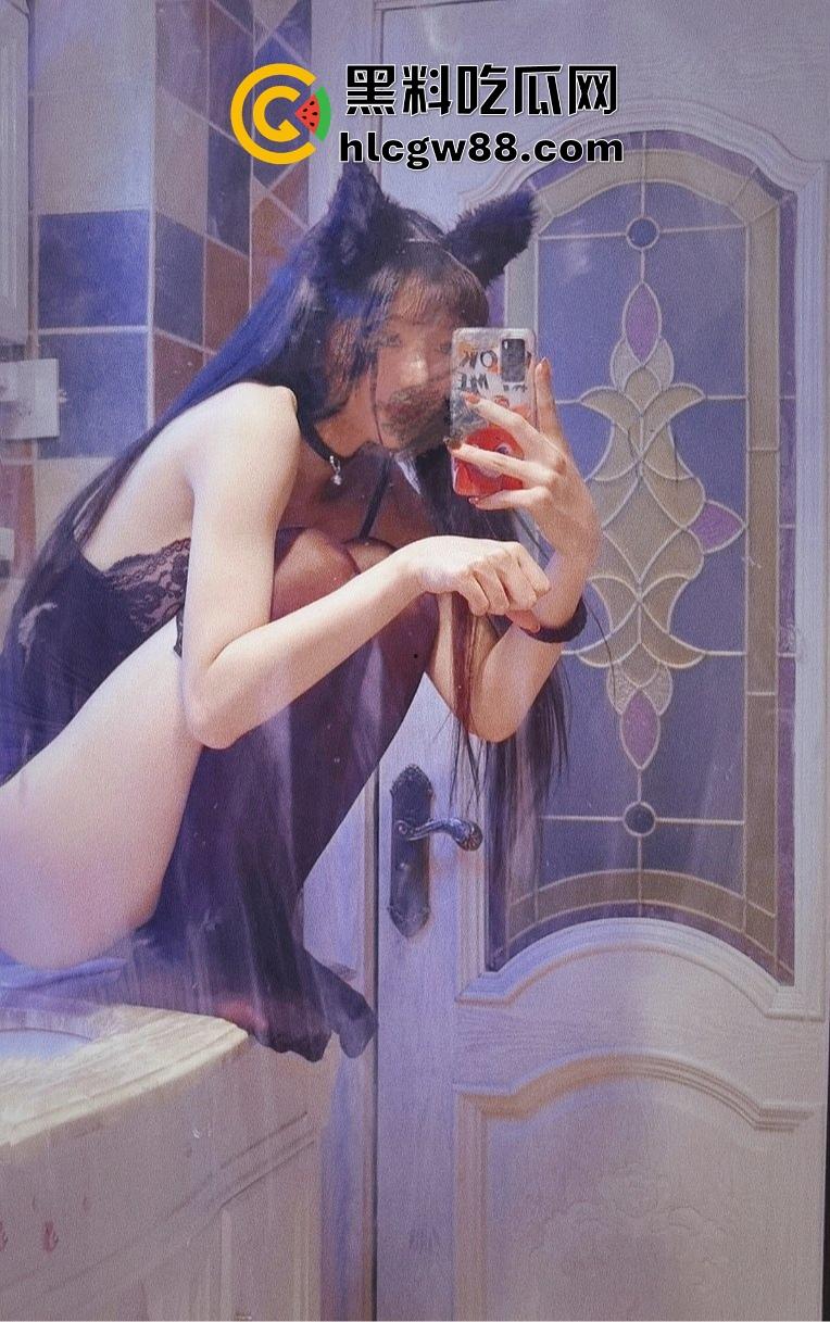 石家庄骨感御姐尤物【水冰月】黑丝勾魂，嫩白长腿夹爆鸡巴，金主无套狂插，骚洞白浆淌满地！-7