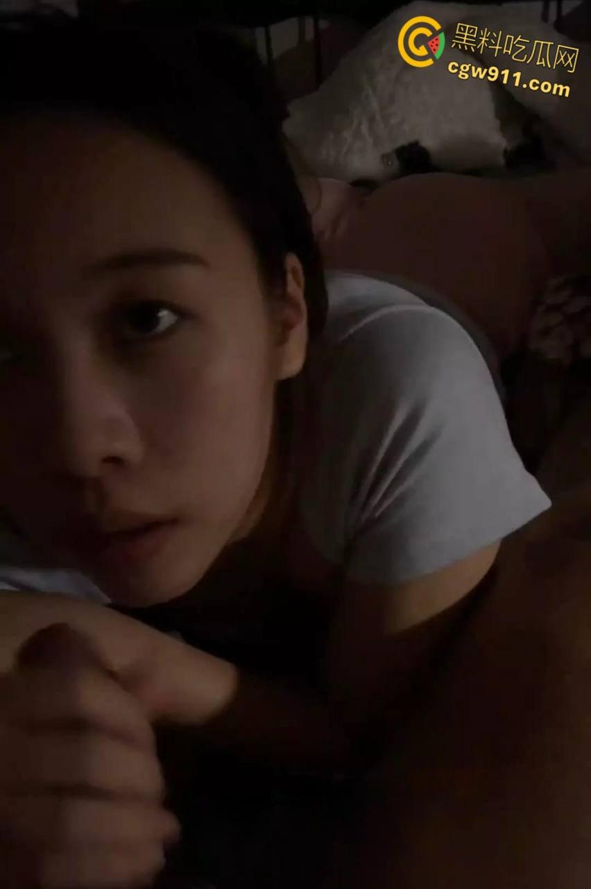 吉林反差母狗【程书宁】，巨乳细腰白虎嫩穴，深喉口交掰逼求操，两个奶子跟个小白兔一样太骚了 !-7