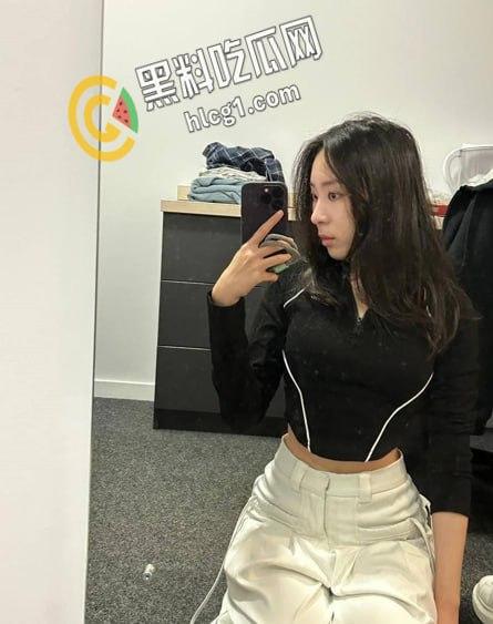 深圳某公司 平时高冷白领御姐女神 背后一套反差母狗 王琪 为了上位变身风骚母狗 在酒店被领导抽打无套爆操！自己录视频展示母狗一面给大家看-2