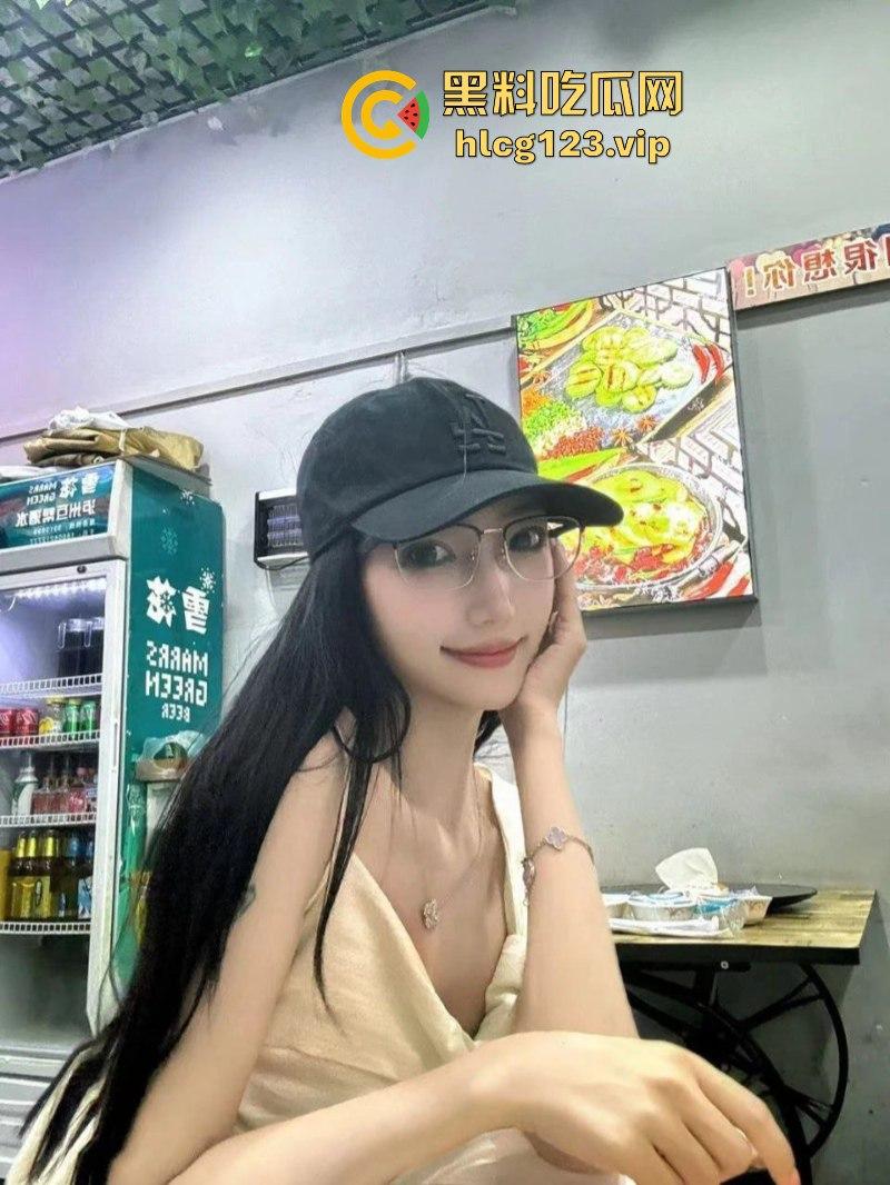 三只羊主播【洋洋】被潜规则实拍视频被扒 那些年在三只羊吞过精的女人原来这么多？-3