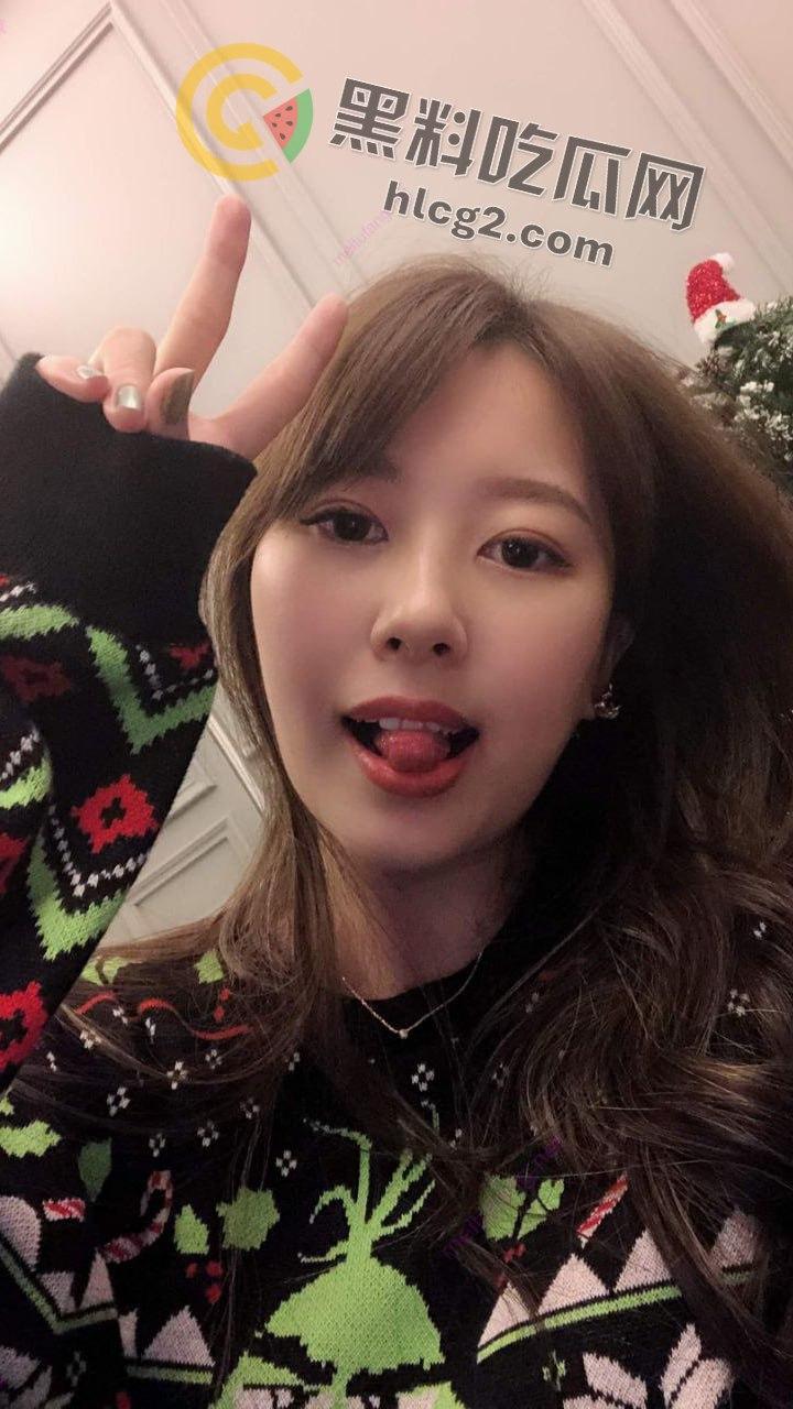 台湾新闻传播大学极品美女生活照与大尺度视频遭ICOLD外泄，床上表现让人惊叹！-3