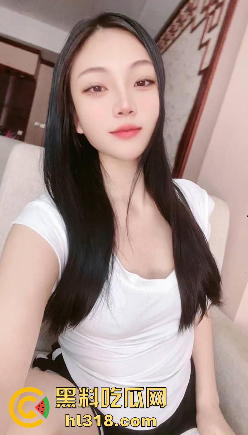 缅甸果敢夜场女【杨改琴】，高颜值极品身材骚鸡，5000元就能带走过夜，小穴带病有粉刺，在勐拉非常出名-1