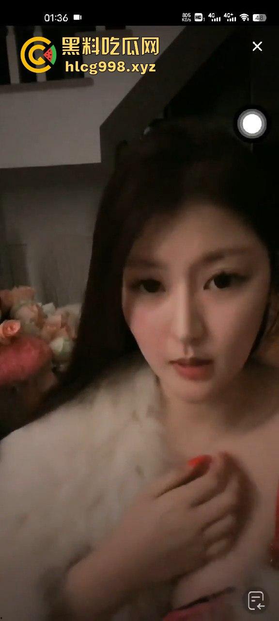 抖音网红【子易Tina】直播闪现自摸啪啪!骚货销号消失,是不是被大哥包养了?-2