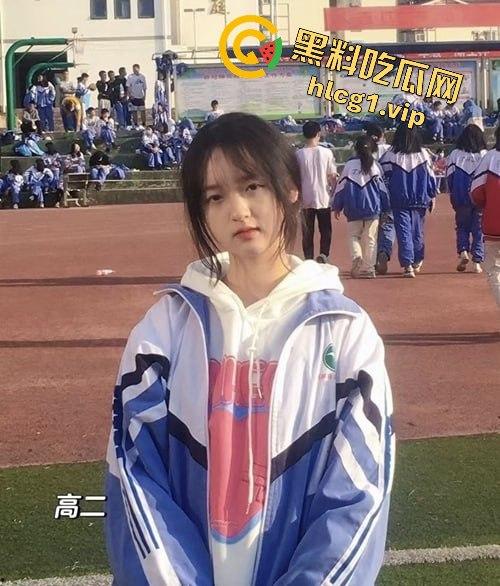 合肥天门中学高中生「苏淼」激情开房视频曝光！清纯乖乖女反差骑乘爆操！-1