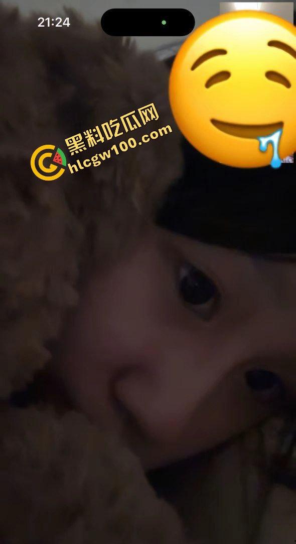 抖音极品清纯反差学生女网红『陈雯雯雯』私下发骚约操大哥 黑丝暴力后入娇喘！原创独家曝光流出！-5