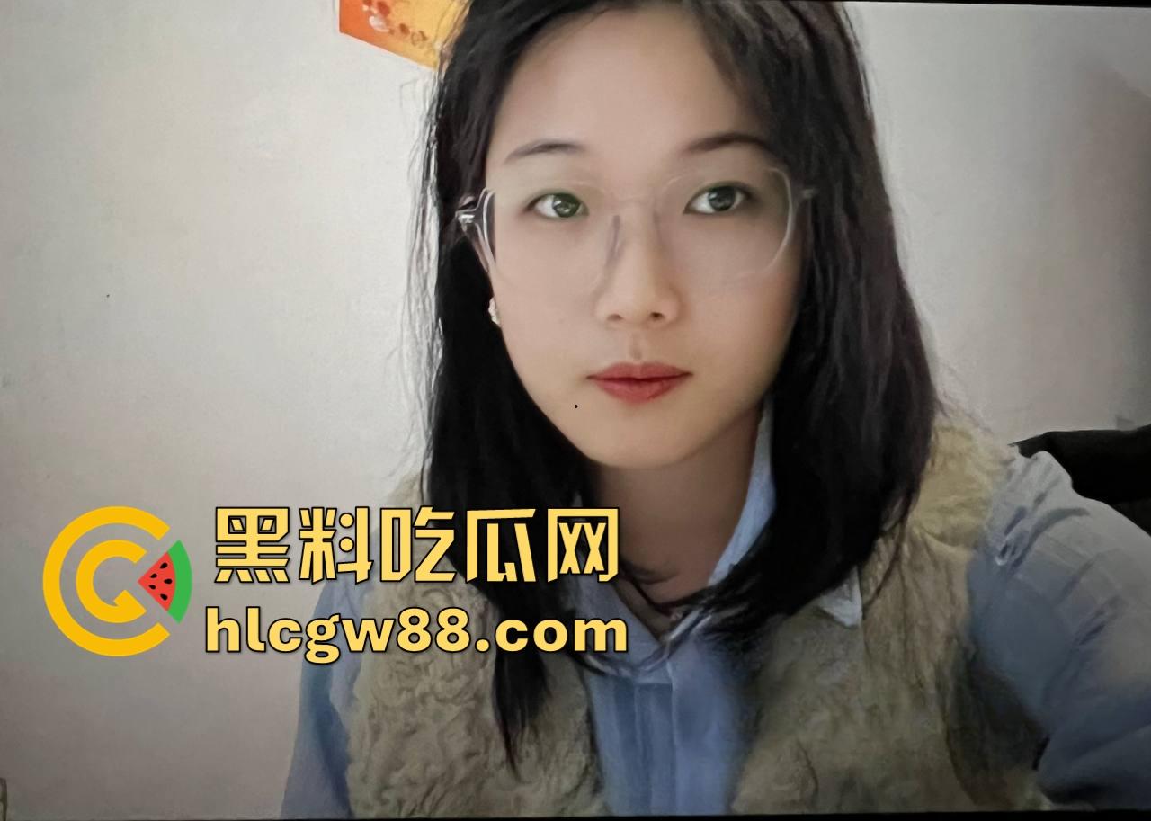 陕西渭南师范学院 陈小雨 背着男友出轨还惨遭炮友曝光 现在是全校出了名的肉便器！-3