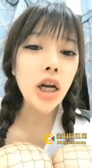 见过双鸡的你，见过双逼吗？两个B的妹子长啥样？双阴道妹子稀有资源曝光 赶紧上车来见识双倍快乐！-7