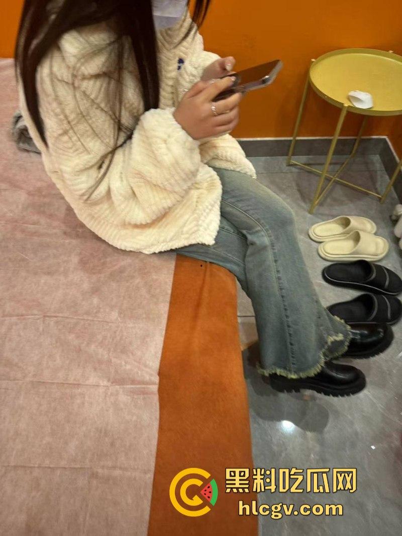 哈尔滨约炮大神 国庆节期间开房轮操数女 鸡巴都磨细了！-40