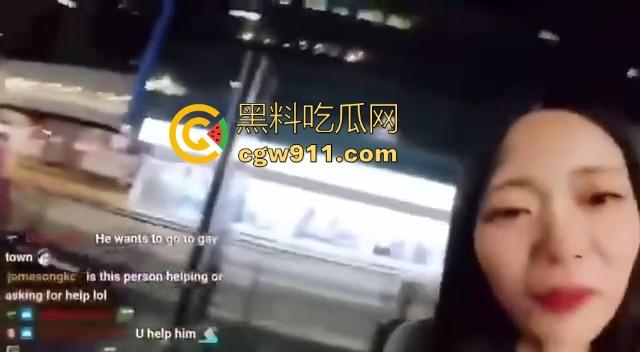 性感可爱外网主播街头直播遭遇印度哥们性骚扰！在地铁狂揉狂摸，这要是在他老家直接无套内射了！-4