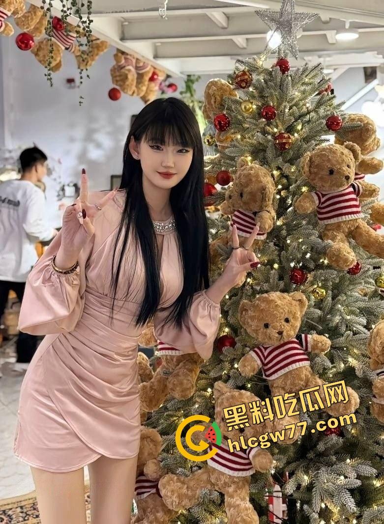 五一炮王日记曝光 泡良大神三天榨翻艺术系大二嫩妹，美腿夹棒粉穴喷水，背着异地男友偷情！-1