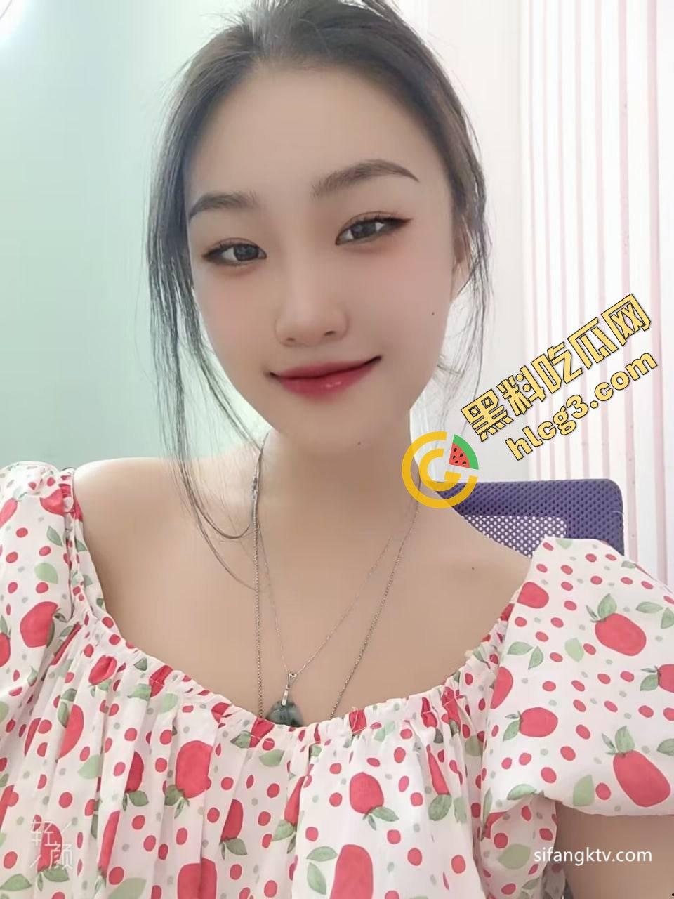 大连外国语大学骚贱母狗『王睿』下海兼职约炮多金钱男友 女上位骑乘疯狂摇曳 榨精视频泄密曝出！-1