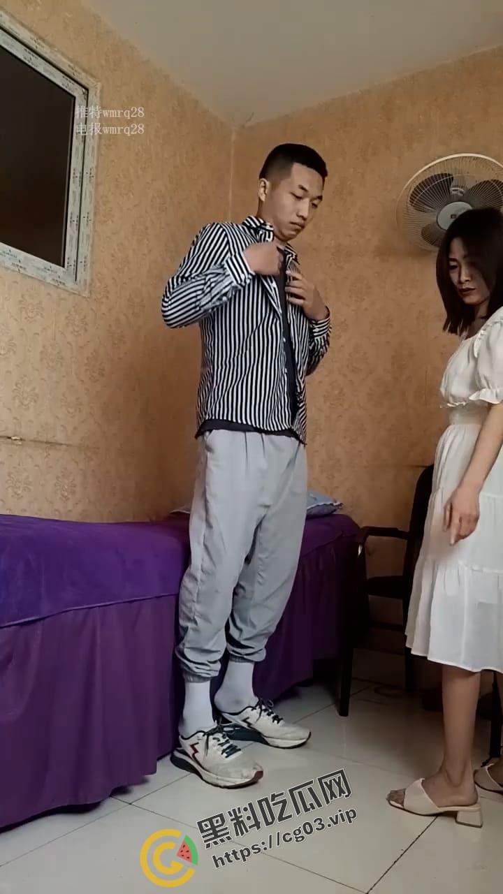 嫖娼遇到爱情？被小姐姐看上了，满眼的星星，没见这么骚的野鸡，权利配合，关键还长得怪漂亮嘞！-2