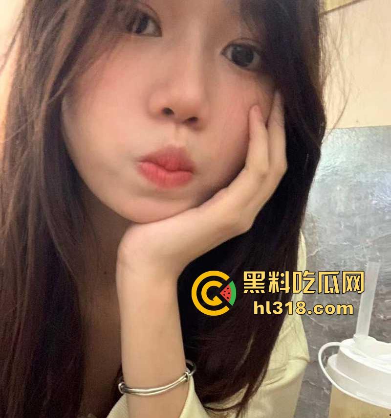 海南师范大学极品学生妹【林楚彤】人前女神人后淫荡骚鸡母狗,线上聊骚分享裸身视频勾引炮友!-2