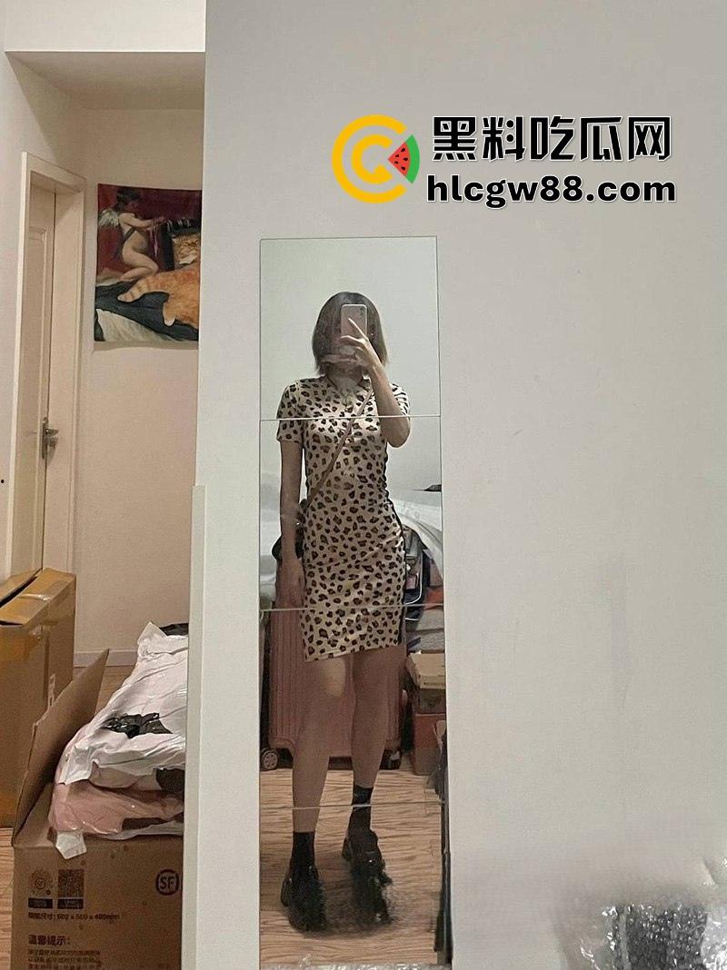 郑州师范大学经济管理学院【郭莲】勾引男生成校园精盆，骚逼天天被操的都快烂了！-7