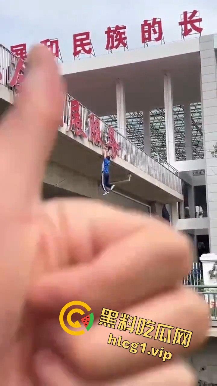 秦皇岛一中高一学生压力大，竟用摔断腿逃学！以身入局的聪明计谋？-3