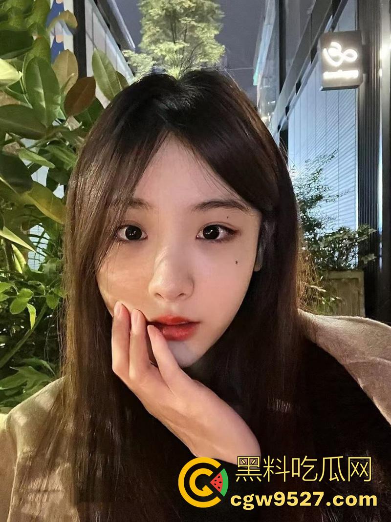 广西南宁幼师小野模,下班后兼职骚鸡,不愧是三不娶,被调教的明明白白,口爆内射统统满足!-1