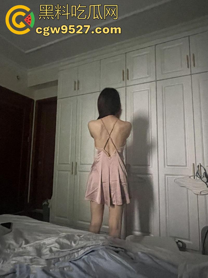 广西南宁幼师小野模,下班后兼职骚鸡,不愧是三不娶,被调教的明明白白,口爆内射统统满足!-6