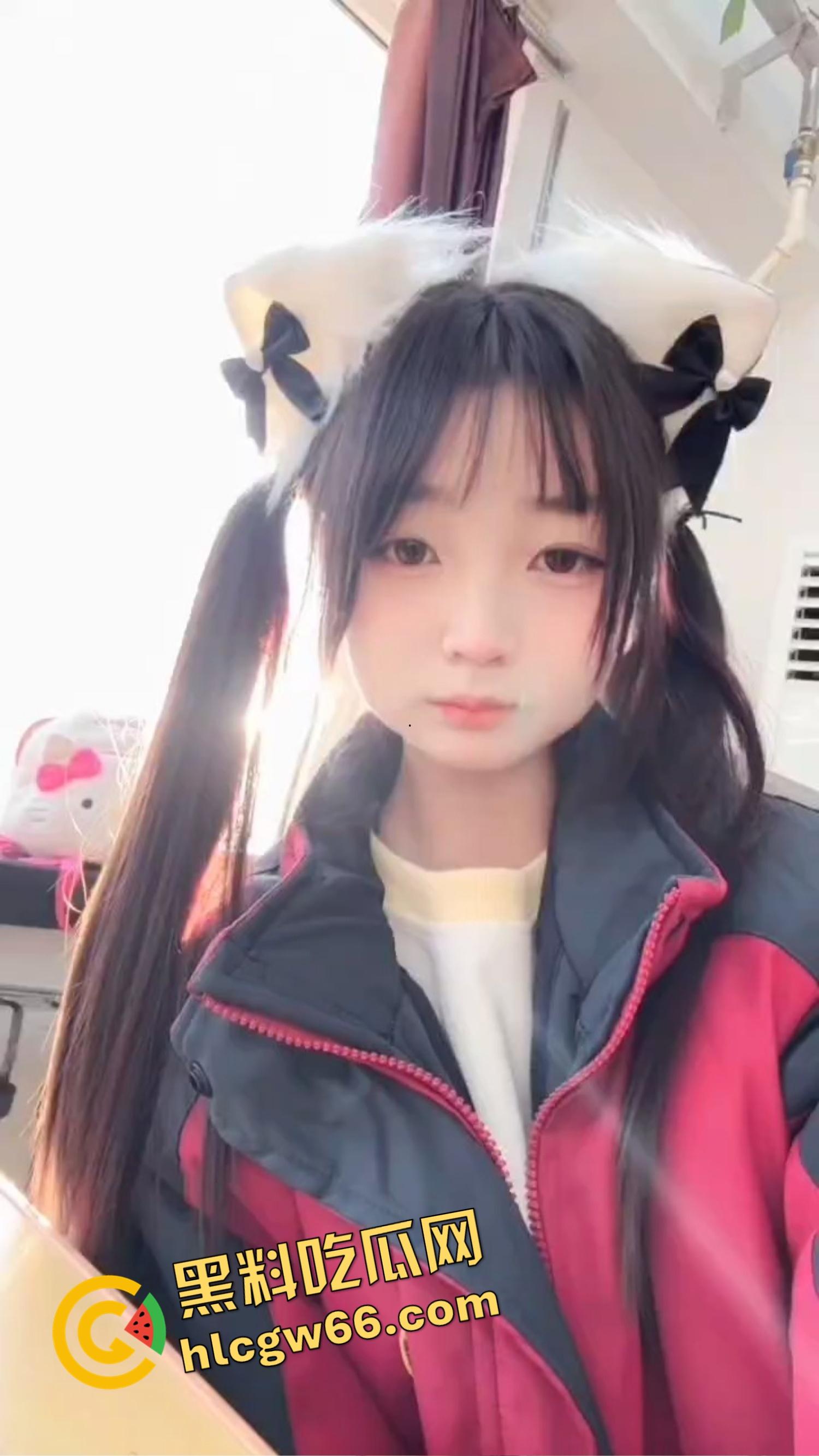 网调馒头奶反差婊【孙雪蕾】娇小骚货天天求操，线下实战给你主动开腿开逼开嗓子，操到她崩溃求饶！-2