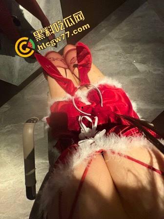 极品女大嫩萝莉【菜菜】双马尾勾魂摆贱态，Lolita娇裙掩不住浪荡嫩缝，细腰翘臀奶子乱蹦，-17