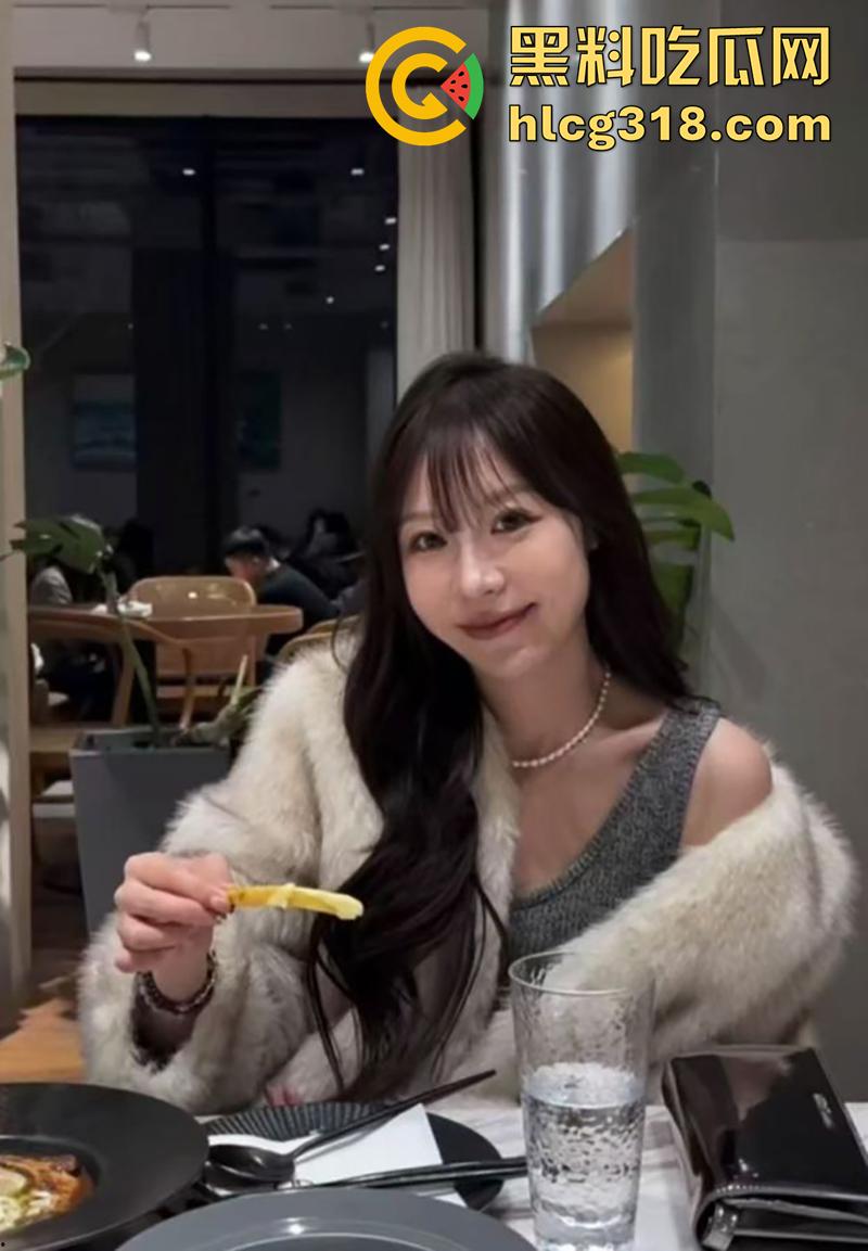 天津抖音网红【崔了个玥】，颜值超高肥臀诱人，背着男友约炮线下大哥，结果被大哥背刺曝光！-4