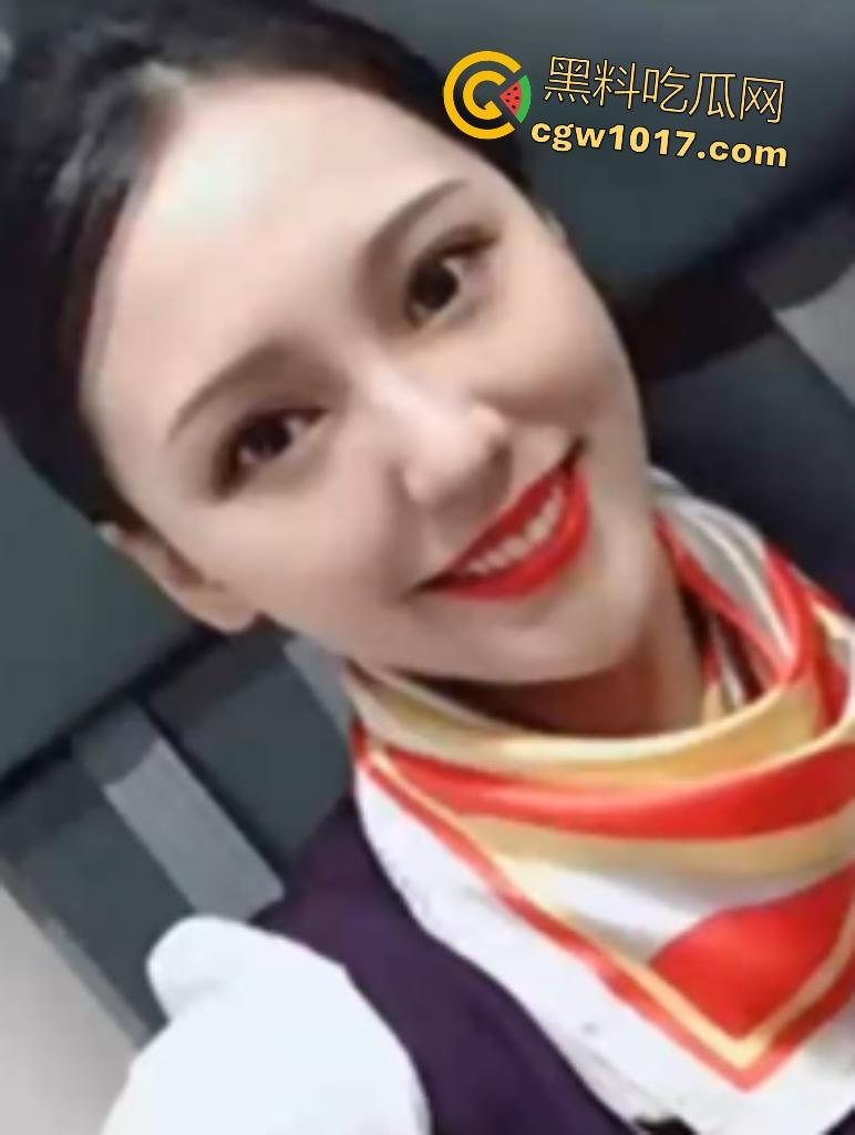 一人两种职业？空姐【何婷雯】下班立马变妓女被金主操，大拇指按摩比跳蛋更猛，颜射如子弹后坐力轰脸！-1