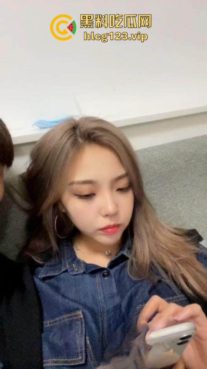 抖音千万粉丝网红【晚安的日记】婚内出轨被曝光！与别人男友床战视频曝光 万宁变龟龟了-2